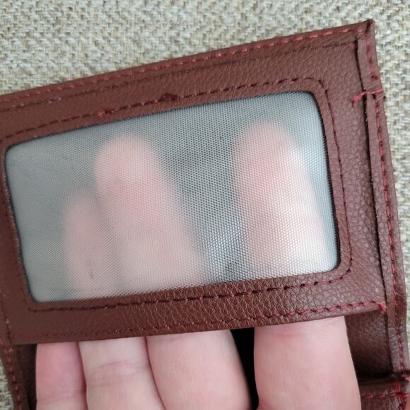 Hero Goods James series better than leather Vegan wallet in brown - Picture 4 of 6